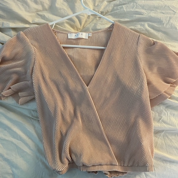 ATSTR The Label Light Pink Crinkle Pleated Top/ Blush Peach - Picture 7 of 12